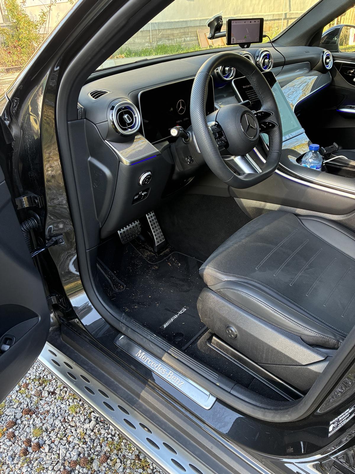 Mercedes AMG — poste de conduite - avant